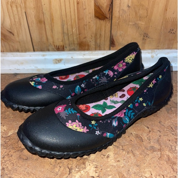 hisea Shoes - Hides Women’s Muck Boots NWOB